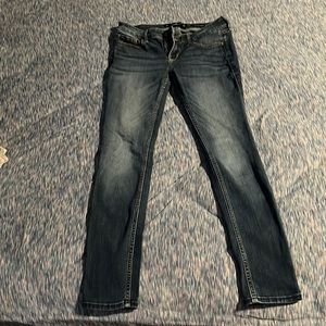 Hollister low rise super skinny. Size 5S. W27. L28